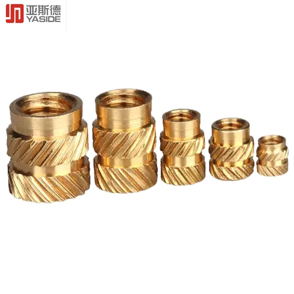 Piezas de mecanizado de inserto de rosca de latón CNC